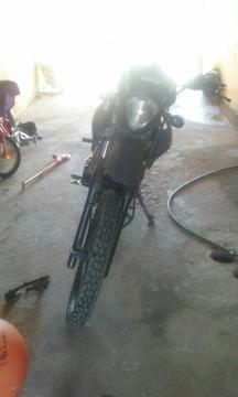 Vendo Moto Um 200 Dsr