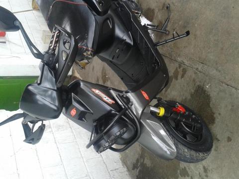 se vende moto Bera BWS 2013