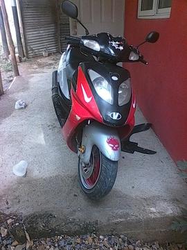 Se Vende Moto Scooter Año 2005