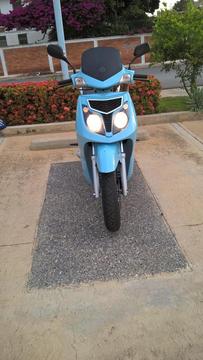 SE VENDE MOTO OULOOK