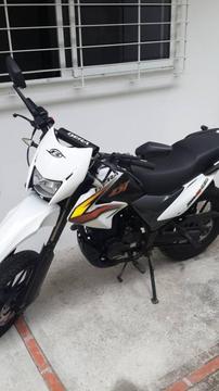 Moto Dt 200