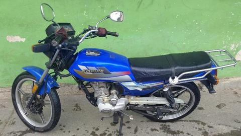 Vendo por Motivo de Viaje Lindq Moto