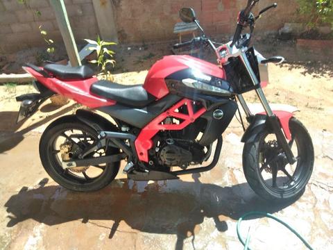 Xtreet Um 230cc