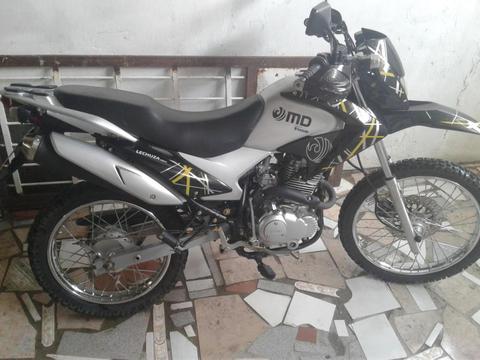 Vendo moto md lechuza 2015 como nueva