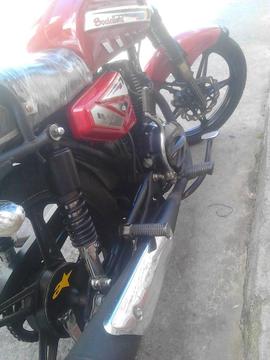 Se vende o cambia moto por carroel y doy diferencia