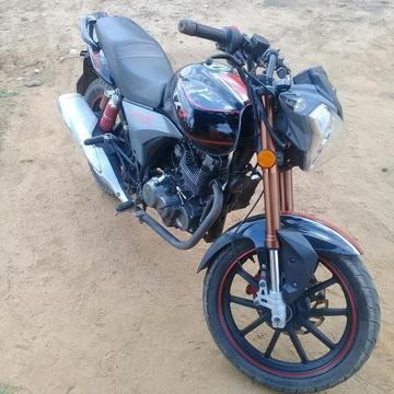 Vendo Moto Rkv 2012 Negra