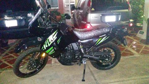 vendo moto KLR 650 año 2014 Nueva