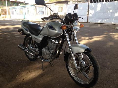 Moto Suzuki en 125