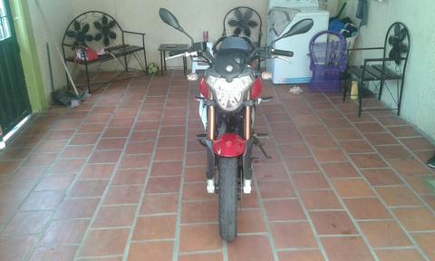 Vendo Moto Rkv