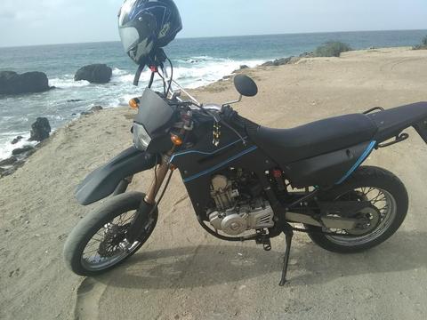 Moto 250cc Super Motar