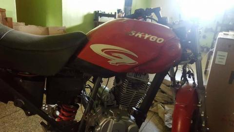 Se vende Moto SKIGO 200