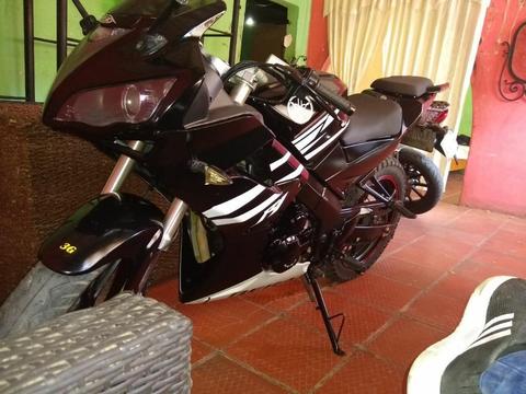 Vendo Moto Bera R1