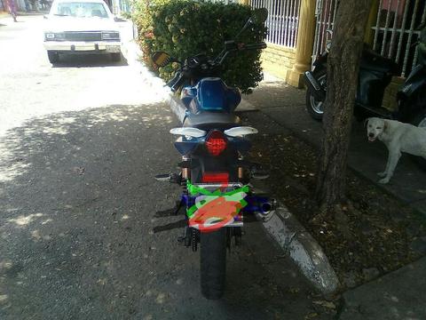 Vendo Moto Rkv