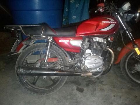 Vendo Moto Bera