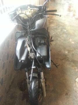 Moto ava 125 para reparar