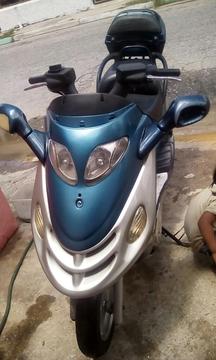 Moto Escute 125