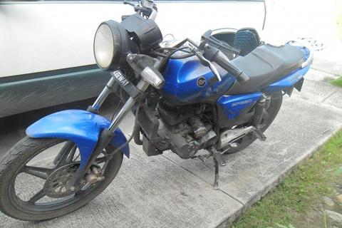 vendo moto speed 2000 año 2011