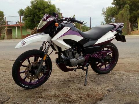 Moto Buena Enpaire 200cc