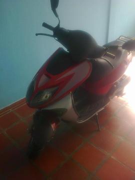 se vende moto automatica matriz elegance