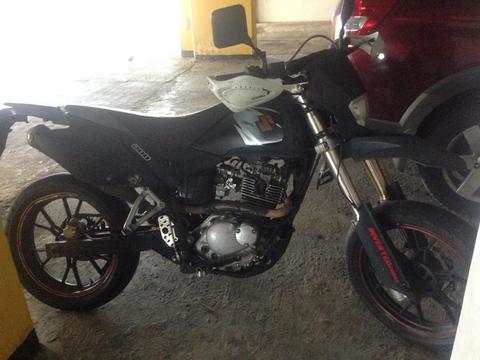 Vendo Hj 200