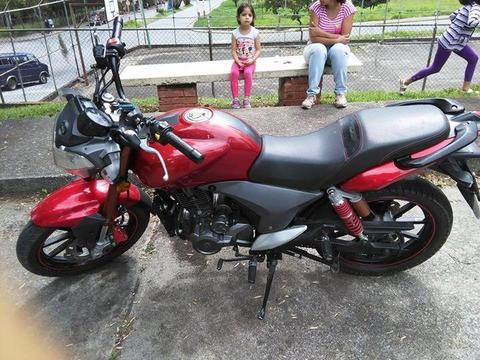 en venta moto RKV 200